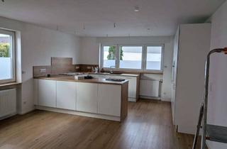 Haus mieten in 64569 Nauheim, Großzügige Maisonette-Wohnung mit separatem Hauseingang, überdachter Terrasse und zwei Balkonen