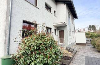 Anlageobjekt in 65527 Niedernhausen, FÜR KAPITALANLEGER! Gepflegtes Mehrfamilienhaus! 3 Mietwohnungen, 1 Garage und 7 PKW- Stellplätze