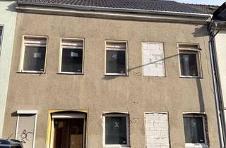 Haus kaufen in 08393 Meerane, Sanierungsbedürftiges Zweifamilienhaus mit Ausbaupotenzial