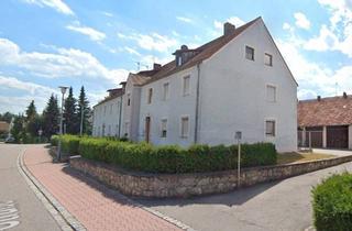 Wohnung kaufen in 93342 Saal, Saal an der Donau - Charmante 1-Zimmer-DG voll möbliert in Saal (42 m²) Rendite 6,05%