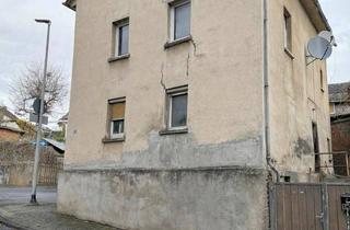 Einfamilienhaus kaufen in 65606 Villmar, Villmar - Mehrfamilienhaus in Villmar mit Scheune Sanierungsbedürftig