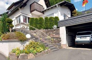 Einfamilienhaus kaufen in 57319 Bad Berleburg, Bad Berleburg - Großzügiges & gepflegtes Wohnhaus mit Einliegerwohnung in Bad Ber
