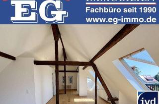 Wohnung kaufen in 32105 Bad Salzuflen, Ambiente mit Holzbalken: renovierte ETW