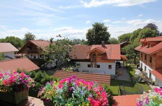 Wohnung kaufen in 83671 Benediktbeuern, Wohntraum mit Bergpanorama! Top gepflegte 3-Zi. DG-Whg. in der Nähe vom Kloster Benediktbeuern.