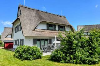 Wohnung kaufen in 23946 Ostseebad Boltenhagen, Wunderschöne Reetdach-Doppelhaushälfte im Ostseebad Boltenhagen!