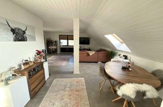 Wohnung kaufen in 90596 Schwanstetten, Schöne Dachgeschosswohnung mit gemütlicher Loggia und großem Spitzboden