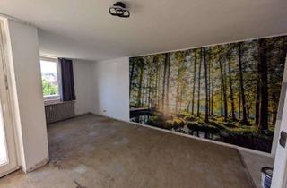 Wohnung kaufen in Großenbuschstraße 40, 53757 Sankt Augustin, Sanierungsbedürftiges 1-Zimmer-Apartment mit Balkon, Tiefgarage und Keller in Sankt Augustin