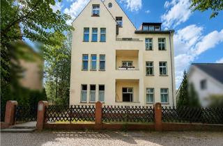 Wohnung kaufen in 12524 Altglienicke, Charmante Kapitalanlage mit Balkon – Gepflegte 2-Zimmer-Altbauwohnung in Berlin-Altglienicke