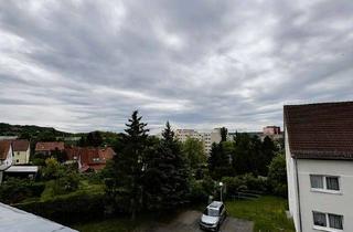 Wohnung mieten in Neucoswiger Str. 12D, 01640 Coswig, Helle 2-Zi.-Dachgeschosswohnung mit Balkon und neuem Wohnkomfort