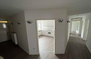 Wohnung mieten in 68161 Innenstadt, Großzügige 4-Zimmer-Dachgeschoss mit EBK und Klimaanlage in der Mannheimer Innenstadt