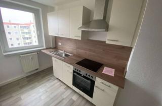 Wohnung mieten in Käthe-Kollwitz-Str. 30, 01558 Großenhain, sanierte 3 Zimmer Wohnung mit Balkon und Einbauküche