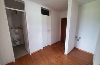 Wohnung mieten in Carl-Braun-Straße 11, 83209 Prien, Zwei Zimmer in Prien: Helle Wohnung mit Balkon