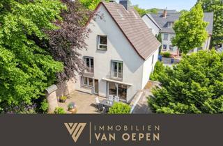 Einfamilienhaus kaufen in 46236 Bottrop, Freistehendes Einfamilienhaus im Rathausviertel mit zwei Garagen und Garten in Südausrichtung