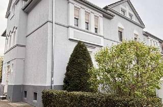 Haus kaufen in Sutumerfeldstrasse 14, 45899 Beckhausen, Gelsenkirchen in grün gewachsener Umgebung, Dreifamilienhaus Garten und zwei Garagen!!