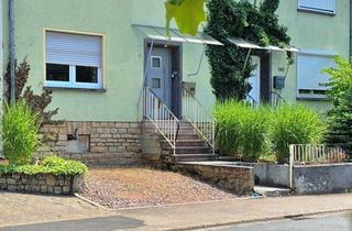 Doppelhaushälfte kaufen in Klosterbergstraße 104, 54459 Wiltingen, Bezugsfertiges Raumwunder in Wiltingen: 5 ZKB, ca. 100 m², renov., 4 Stellplätze/Garagen incl. großem Gartengrundstück