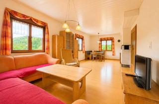 Doppelhaushälfte kaufen in Fuchsweg, 75365 Calw, Doppelhaushälfte in Toplage von Calw – mit Gartenidylle & Potenzial