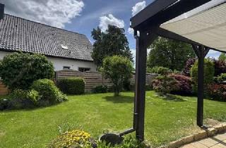 Haus kaufen in Jettingerstr. 59, 71083 Herrenberg, Gepflegtes 1-2 Fam. Haus mit großem Garten, Garage, Terrasse und Balkon in 71083 Kuppingen