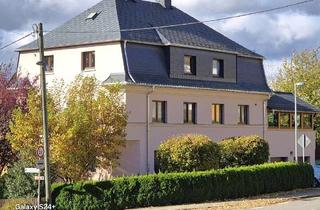 Haus kaufen in 09387 Jahnsdorf, Haupwohnung mit 165 m² Wfl. im 1. OG wird mit Verkauf frei