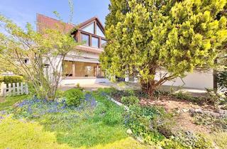 Haus kaufen in 90556 Cadolzburg, Viel Platz & Potenzial: Zweifamilienhaus mit Garten