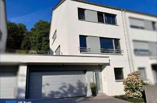 Doppelhaushälfte kaufen in 71665 Vaihingen an der Enz, Exklusive Doppelhaushälfte in toller Lage - KfW 55