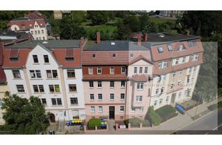 Anlageobjekt in 06712 Zeitz, Kapitalanlage mit Entwicklungspotential – Mehrfamilienhaus mit 9 Garagen und 6 Stellplätzen