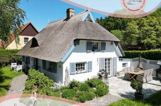 Haus kaufen in 18581 Putbus, Reetgedecktes Landidyll mit Hobbyraum & Premiumausstattung – Freetz auf Rügen