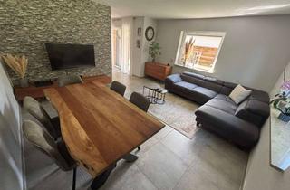 Wohnung kaufen in Finkenweg 52, 51503 Rösrath, Traumhafte Erdgeschosswohnung mit großem Garten & Tiefgarage in Rösrath-Forsbach
