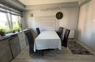 Haus kaufen in 91626 Schopfloch, Zweifamilienhaus mit Sanierungsbedarf und wertvoller PV-Anlage – Ihre Gelegenheit zur Gestaltung!