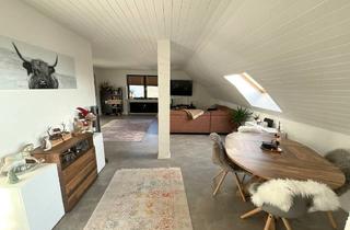 Wohnung kaufen in 90596 Schwanstetten, Schöne Dachgeschosswohnung mit gemütlicher Loggia und großem Spitzboden