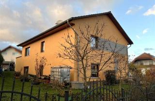 Haus kaufen in 35108 Allendorf, / Zweifamilienhaus mit viel Platz!
