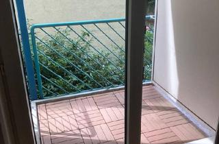 Wohnung kaufen in 37081 Göttingen, Göttingen - Charmantes 1-Zimmer-Apartment mit Balkon, Tiefgaragenstellplatz