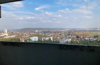 Wohnung kaufen in 91056 Erlangen, Erlangen - Traumhafte Aussicht: 2-Zi-Whg im 17. Stock mit Balkon