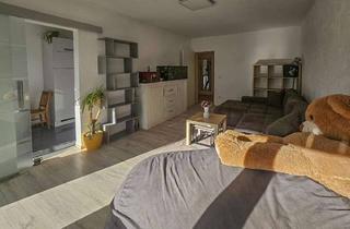Wohnung kaufen in 68794 Oberhausen-Rheinhausen, Lichtdurchflutete 3-Zimmer-Wohnung mit Balkon in ruhiger Ortsrandlage
