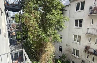 Wohnung kaufen in 20251 Eppendorf, Altbaucharme mit großem Gestaltungspotenzial in gefragter Eppendorfer Lage