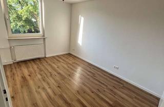 Wohnung kaufen in 90409 Maxfeld, Kernsanierte 2-Zimmerwohnung mit Süd-Balkon in Maxfeld-sofort bezugsfrei