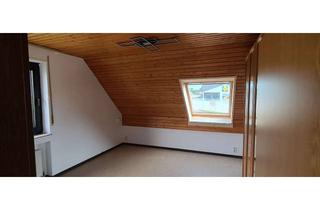 Wohnung mieten in Lübbecker Straße 155, 32278 Kirchlengern, Alltagstaugliche 3-Zimmer-Wohnung mit Balkon in Kirchlengern