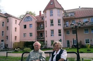 Wohnung mieten in Hauptstraße 11a, 15377 Buckow, Schöne 2-Zimmer-Wohnung mit Einbauküche direkt am Buckowsee