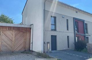 Wohnung mieten in 84405 Dorfen, Sonnige Aussichten - Moderne 2-Zimmer-Wohnung mit Südwestbalkon ++Decker Immobilien++