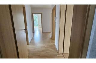 Wohnung mieten in 63594 Hasselroth, Charmante 3,5 Zimmerwohnung mit Einbauküche, Balkon u. Pkw-Außenstellplatz