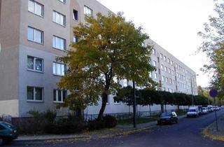 Wohnung mieten in Rosa-Luxemburg-Straße 32, 39576 Stendal, Bezugsfertige Wohnung für die Familie