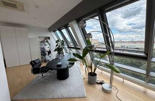 Wohnung mieten in Friedrichstraße, 10117 Mitte, Dachgeschoss-Maisonette mit Klimaanlage, zwei Balkonen und spektakulärem Ausblick - Friedrichstraße!