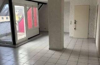 Wohnung mieten in 51065 Buchheim, Teilmodernisierte 3-Zimmer-Maisonette-Dachgeschoßwohnung mit Balkon in Köln-Buchheim