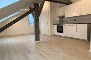 Wohnung mieten in Uhlandshöhe 12, 75365 Calw, Moderne, ruhige 2 Zimmer Wohnung, Einbauküche, Sackgassenlage.