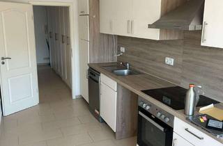 Wohnung mieten in Bahnhofstraße 12, 82194 Gröbenzell, Provisionsfreie 3-Zimmer-Wohnung mit EBK, 3 Min von der S-Bahn