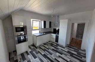 Wohnung mieten in 65479 Raunheim, Schöne Dachgeschosswohnung mit drei Zimmern in Raunheim