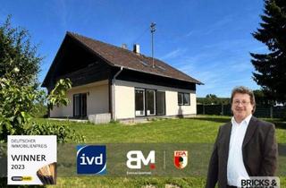 Einfamilienhaus kaufen in 86453 Dasing, Ein-/Zweifamilienhaus mit großem Garten, Balkon, Terrasse und zwei Garagen in Dasing