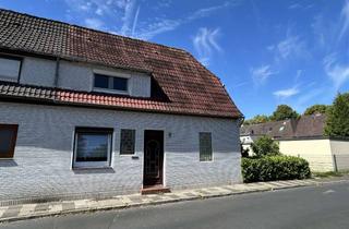 Haus kaufen in 27578 Leherheide, Kleine, sanierungsbedürftige DHH
