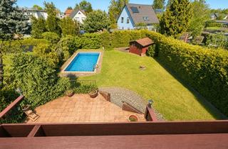 Haus kaufen in 14513 Teltow, Familienparadies mit Pool, großem Garten und viel Raum