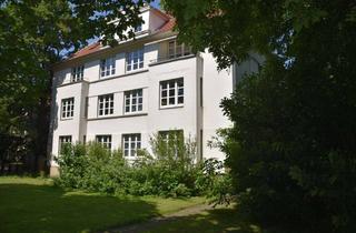Haus kaufen in 33604 Sieker, Edles Generationshaus am Park, 4 schöne Wohnungen !