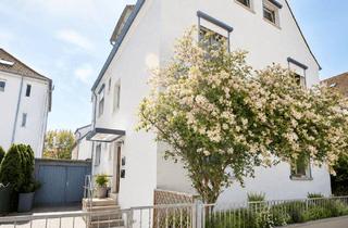 Haus kaufen in 71636 Ludwigsburg, Kapitalanlage_ 3 Familien-Stadthaus-zentrale Lage in Ludwigsburg